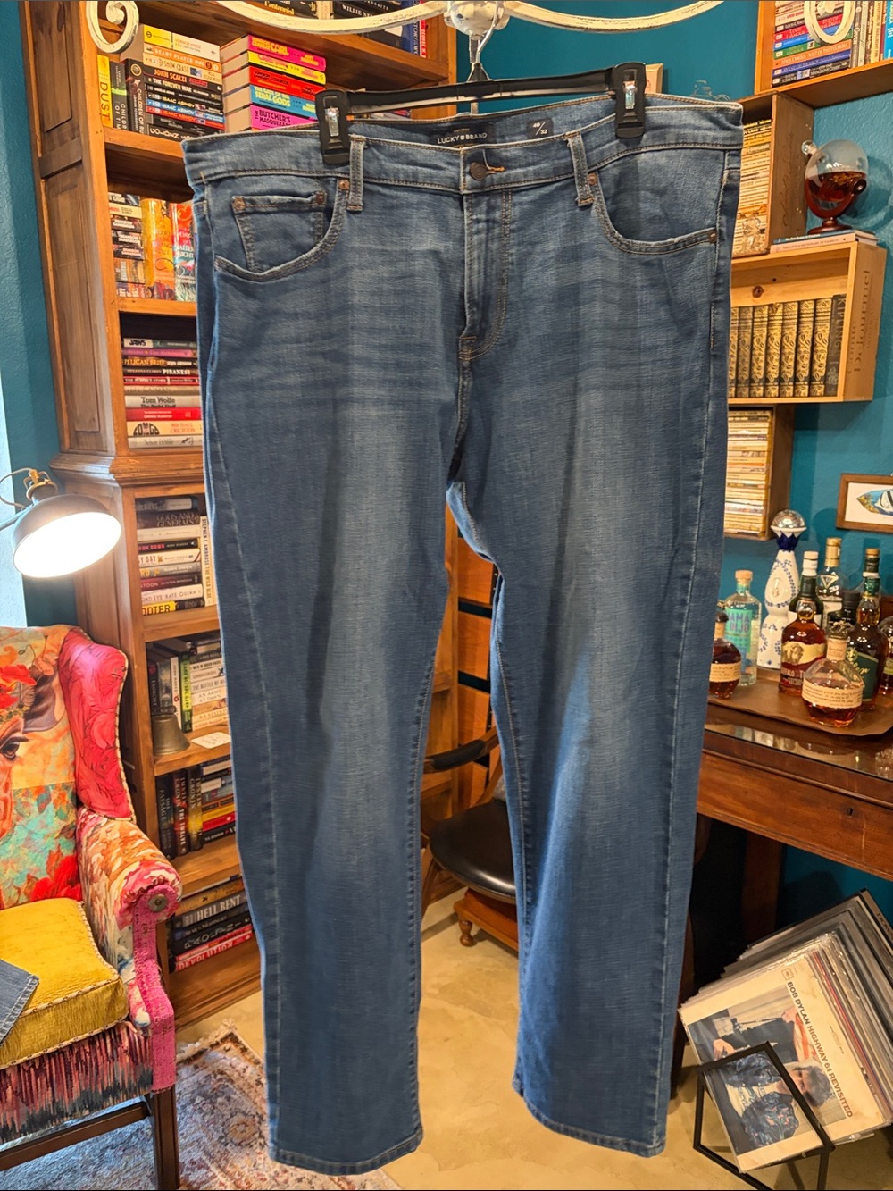 Lucky Brand Men’s Straight Jeans - 40x32 Medium Blue Wash